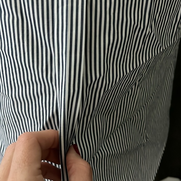 J crew linen top with embellishment - Picture 4 of 5